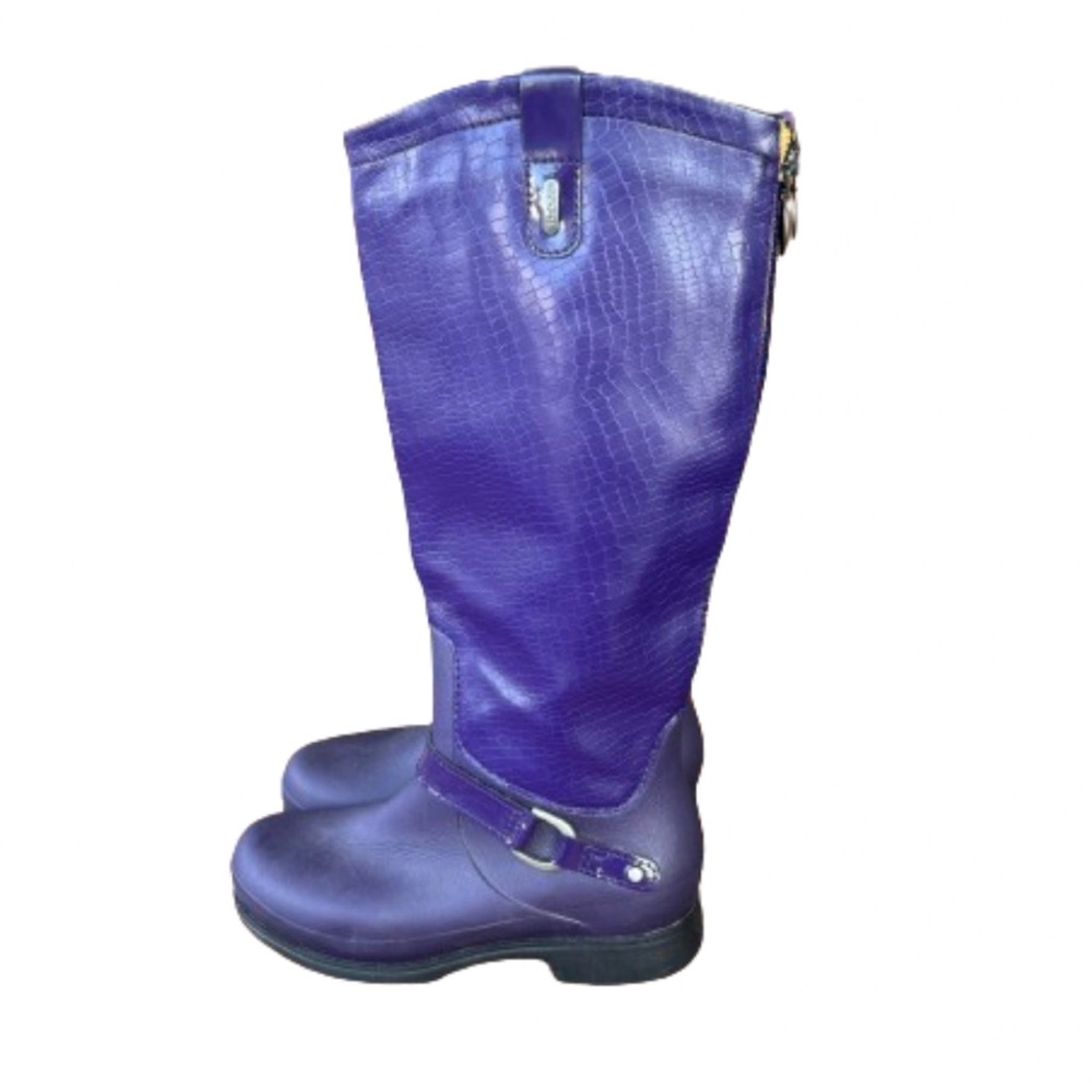CROCS Women’s Purple Faux Snakeskin Print Zip Up Boots Belt Detail Size 7